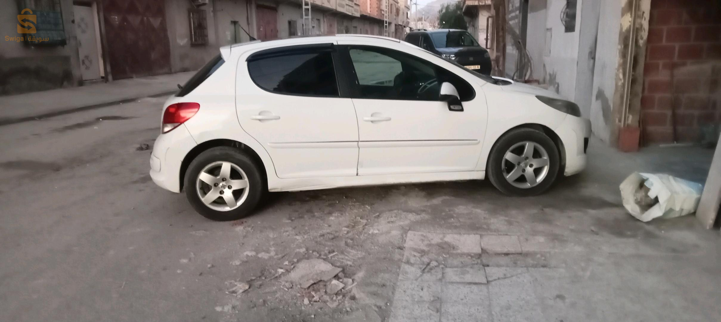 بيجو 2013 4 ام البواقي