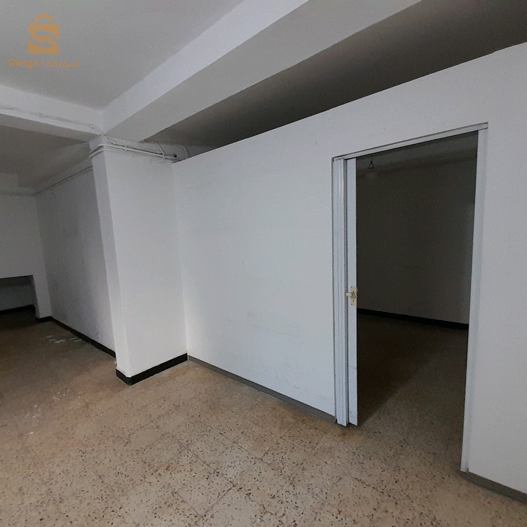 محل تجاري درارية في منطقة استراتيجية