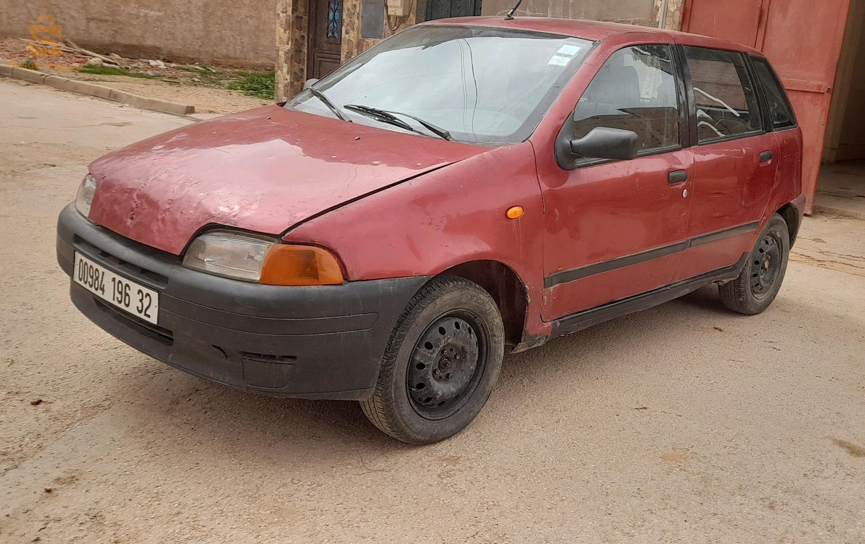 فيات 1996 32 البيض