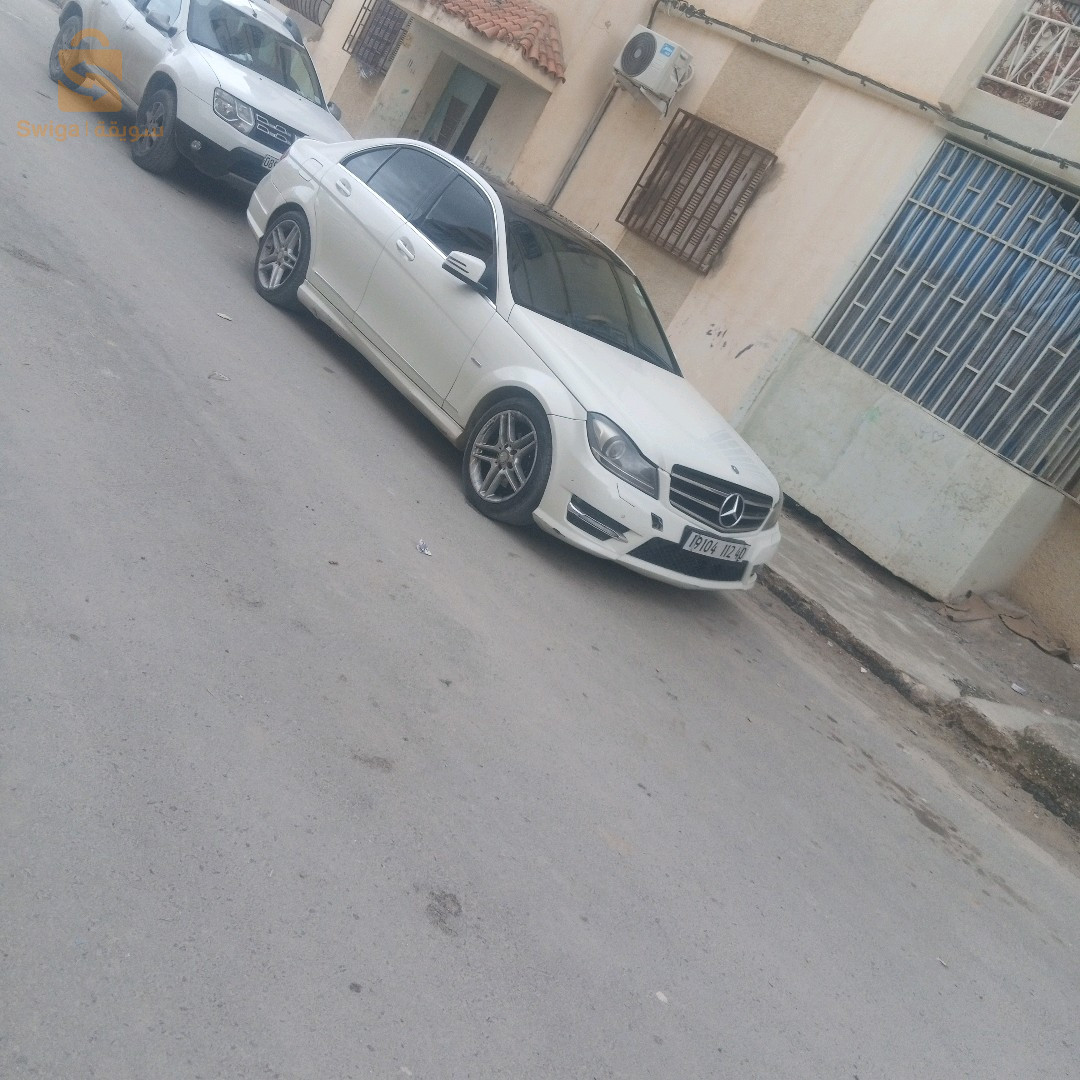 مرسيدس 200 - 300 40 خنشلة