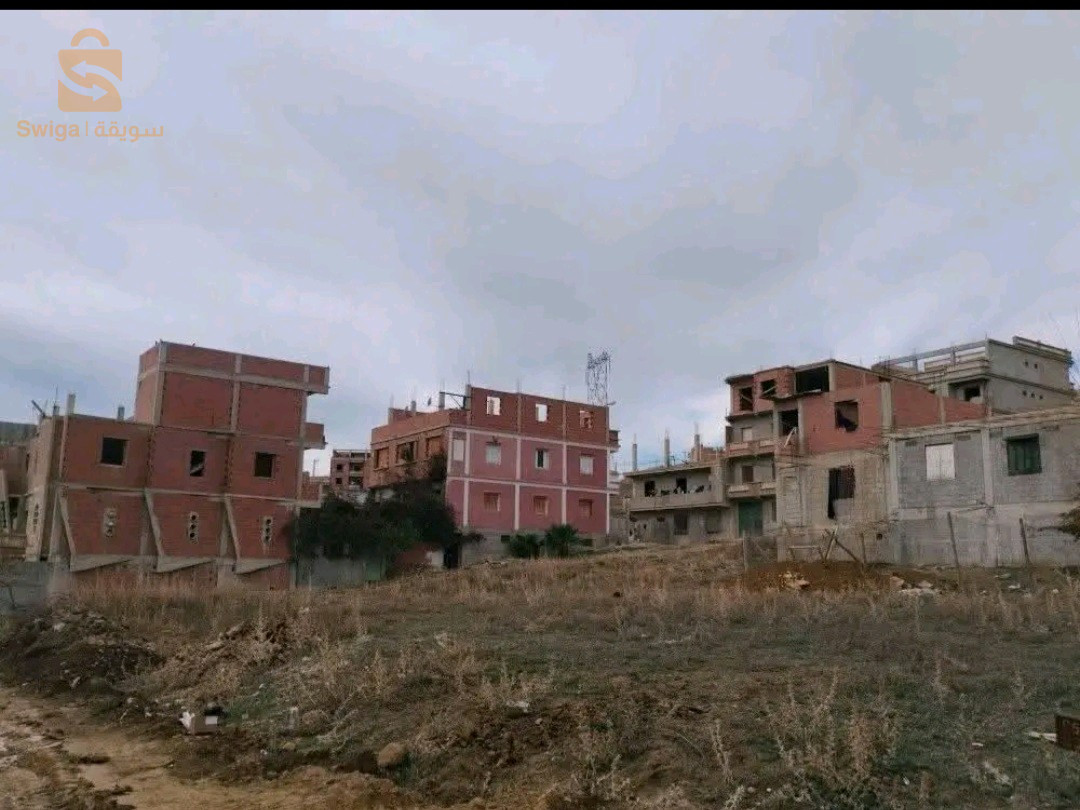 قطعة أرض صالحة للبناء
