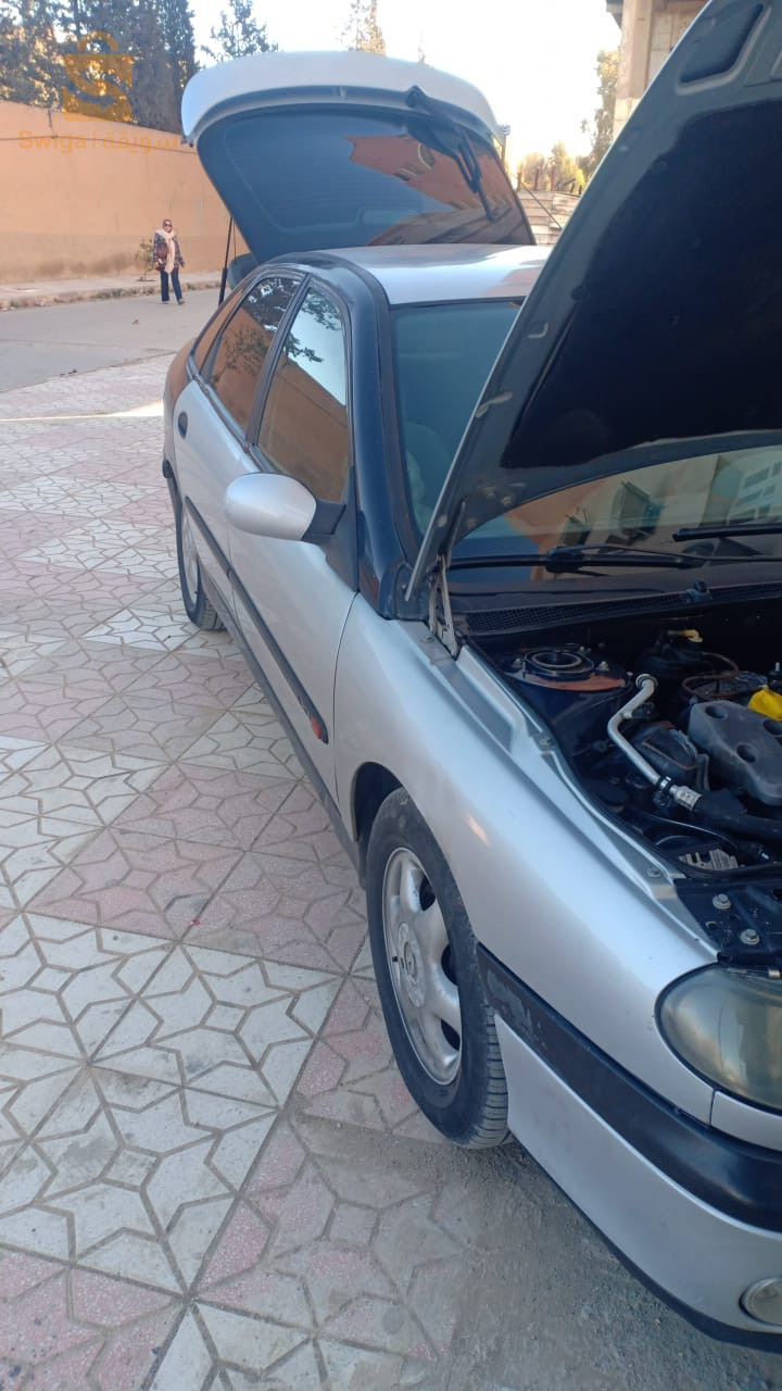 Renault Laguna 1996 12 TEBESSA
