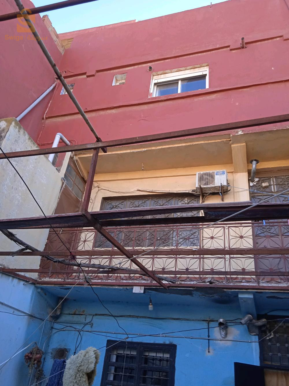مسكن من كالفين و سطح جاهز