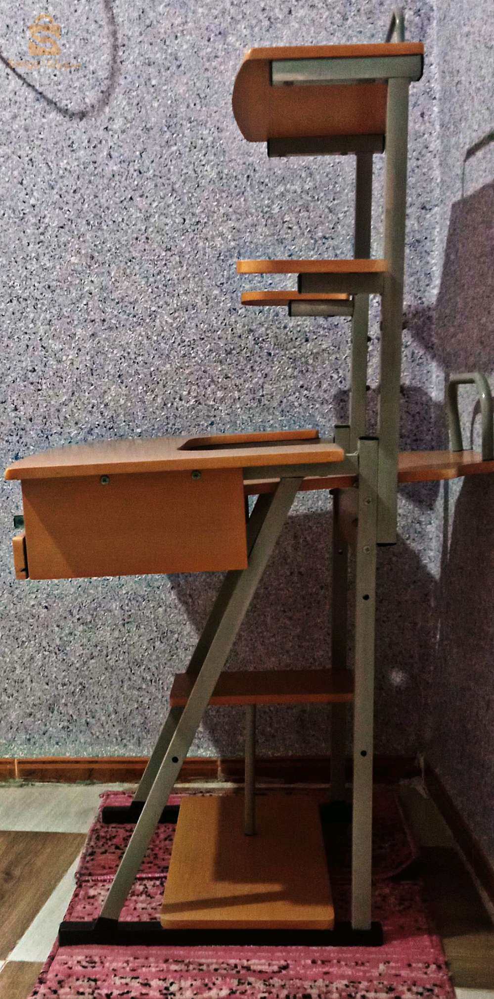 طاولة كمبيوتر