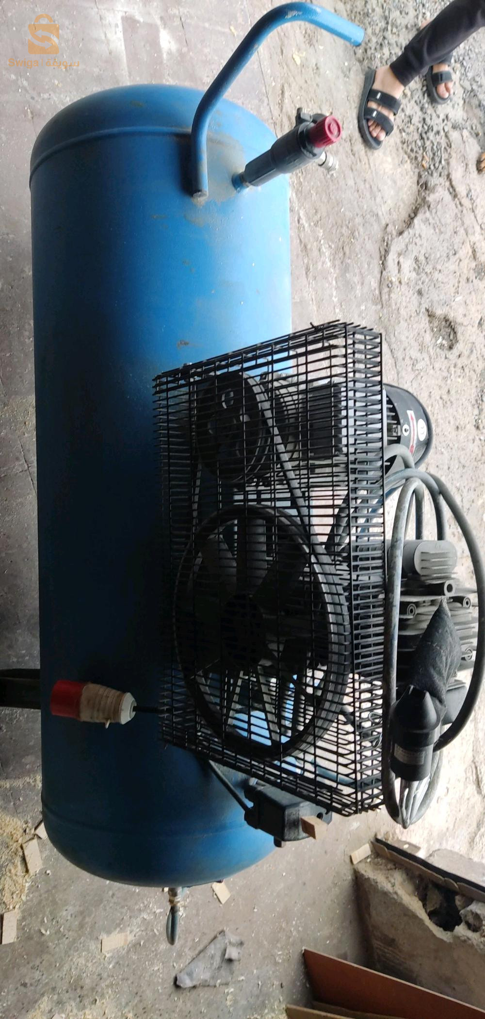 compresseur 10 bar 300 litre 400v