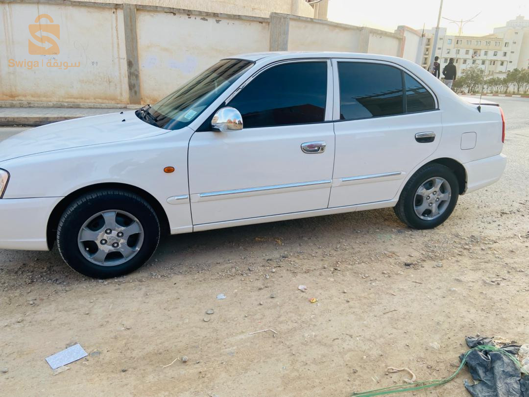 Hyundai Accent 2015 29 MASCARA