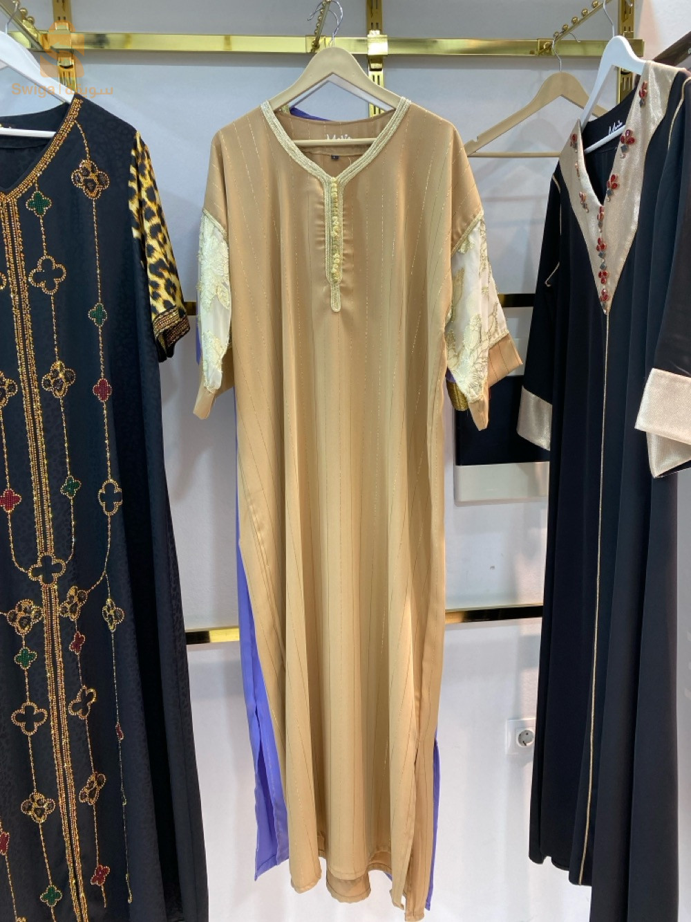 ملابس أطفال و نساء