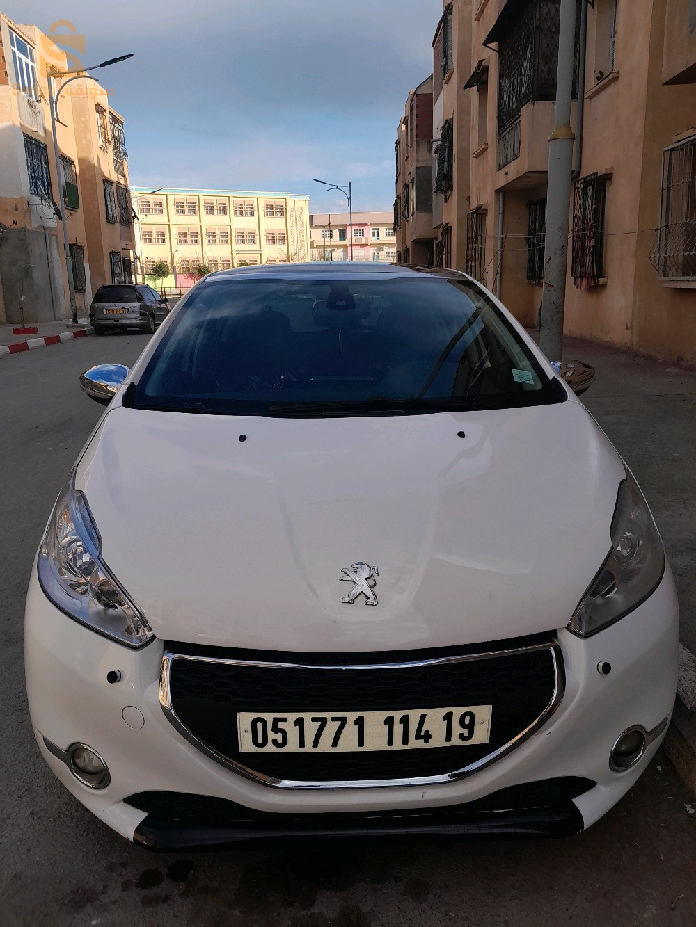 208 mjmoula 1.6 hd 
3wada capou 2 prachk 2 rakourat fli zal 
twa mch9o9 mich haja grv
koulch khadam 
nbi3 wala nbaraz