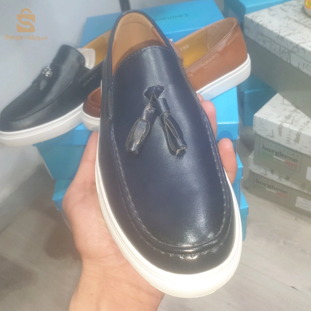 moccasins  حذاء كلاسيكي