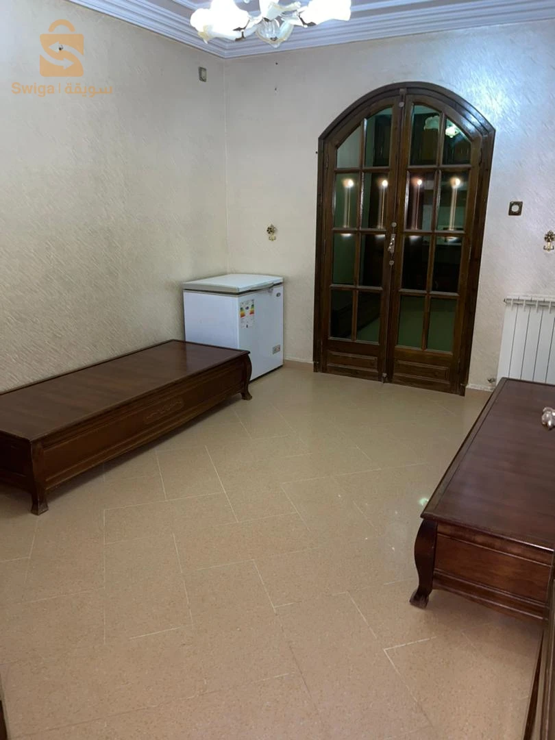 vend villa café chargui sup 150m R+3