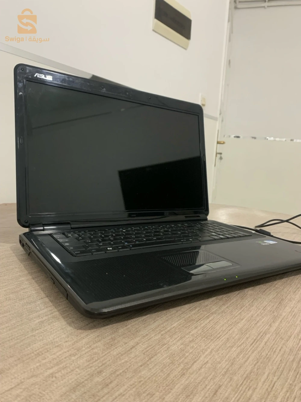 لابتوب asus بحاله جيده ram 4gb