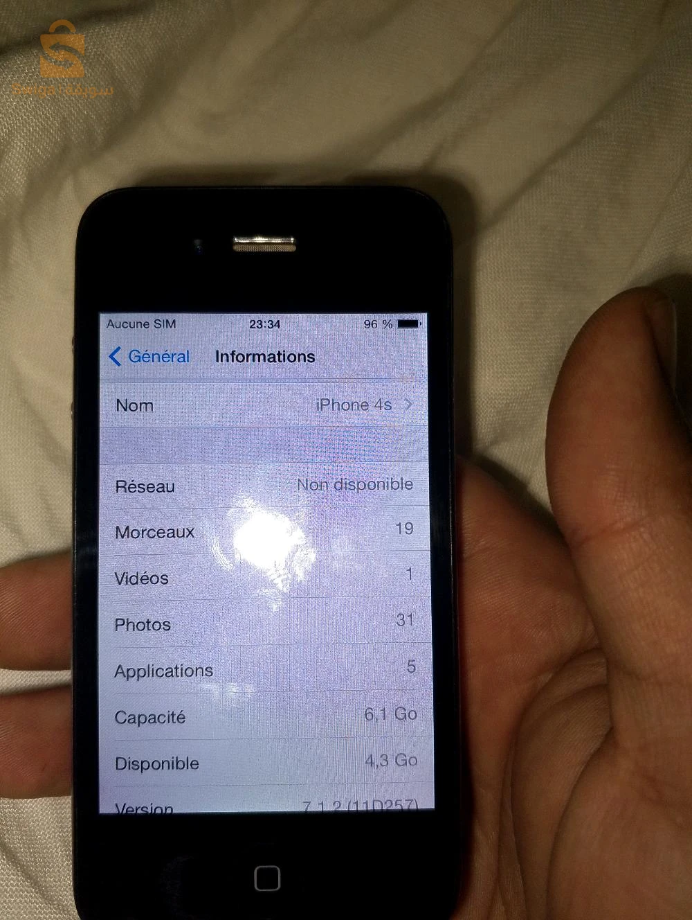 iPhone 4s noire + câble