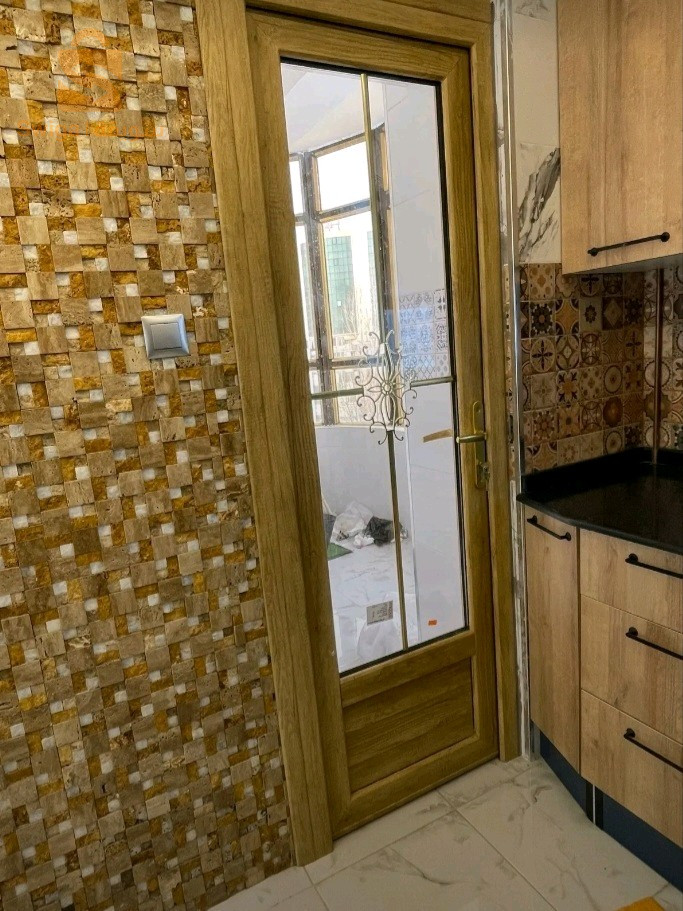 ALUMINIUM &PVC أبواب ونوافذ حسب المقاس جوده عاليه توصيل وتركيب متوفر