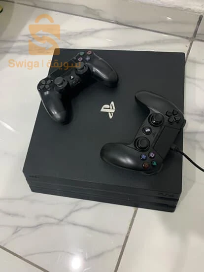 PS4 pro Fr 🇫🇷🇫🇷
Disque dur 1T
Deux manettes originaux
4 CD fifa21,17/gta5/minecraft
La dernière Version 12.5 
L’état 10/10 comme neuf 🔥