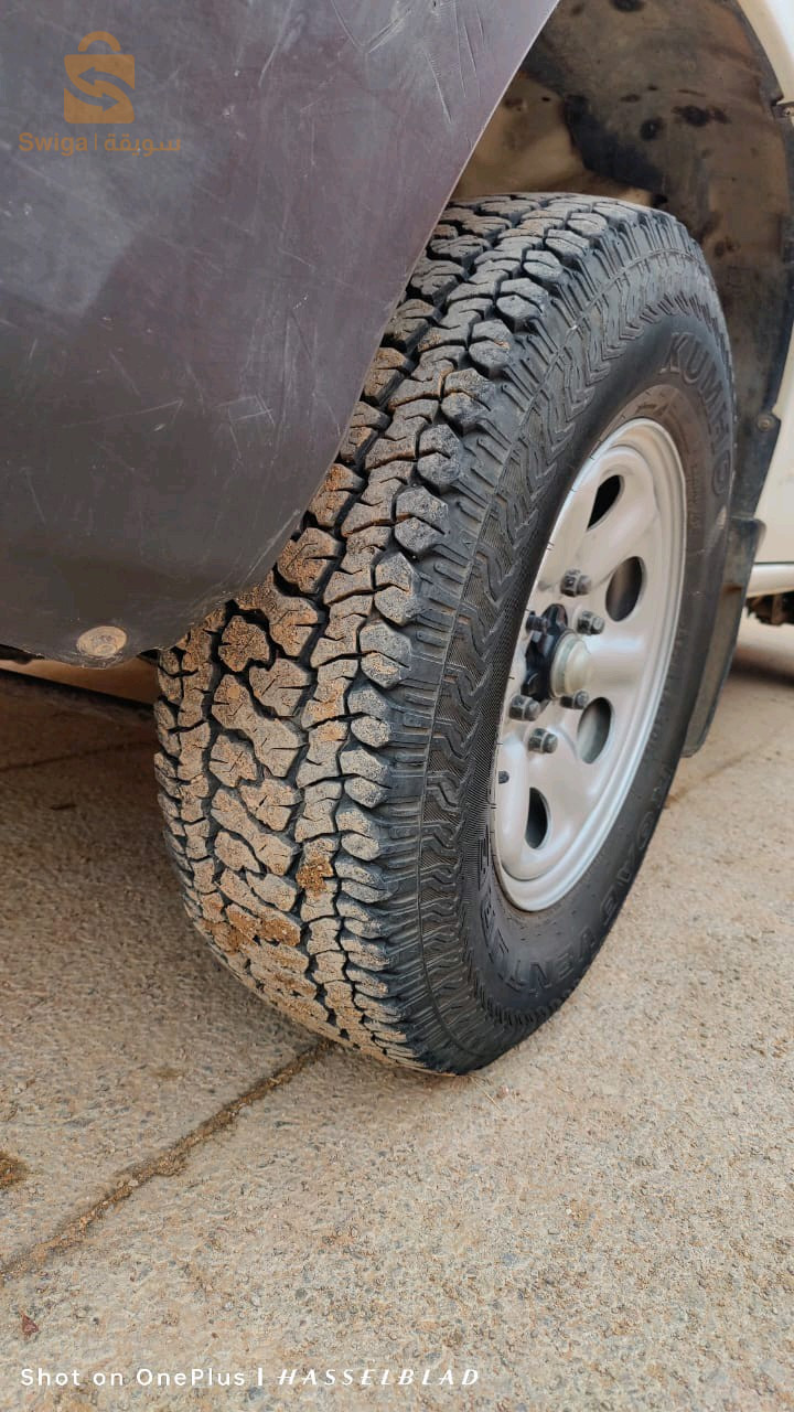 نيسان NP 300 2009 8 بشار