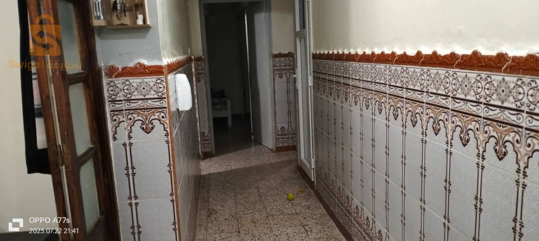 سكن f3 بحي 350 مسكن مستغانم مقابل اقامة الجوهرة الطابق الاول بالعقد و الدفتر العقاري