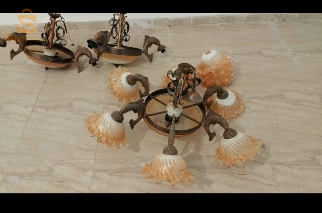 lot de lustres en cuivre