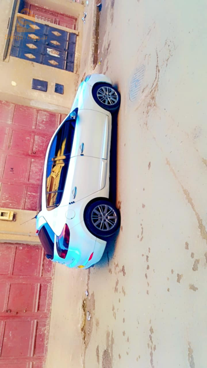 رينو Megane 2011 29 معسكر
