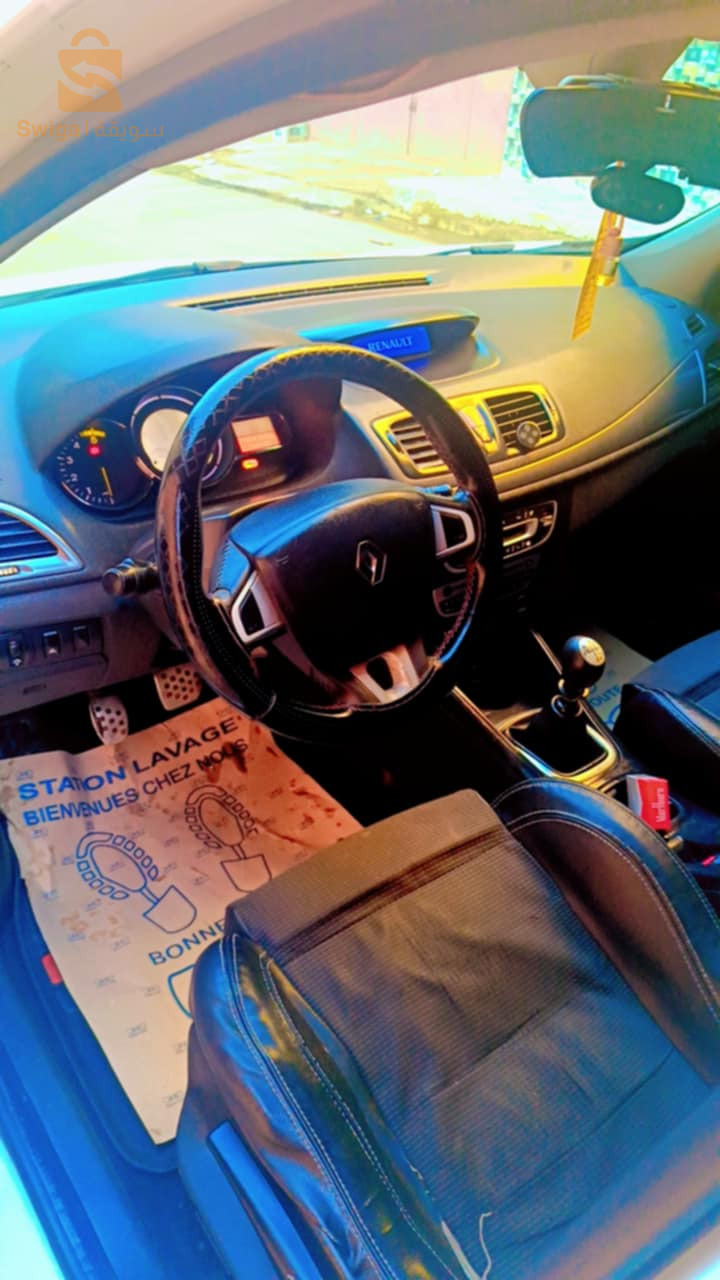 رينو Megane 2011 29 معسكر