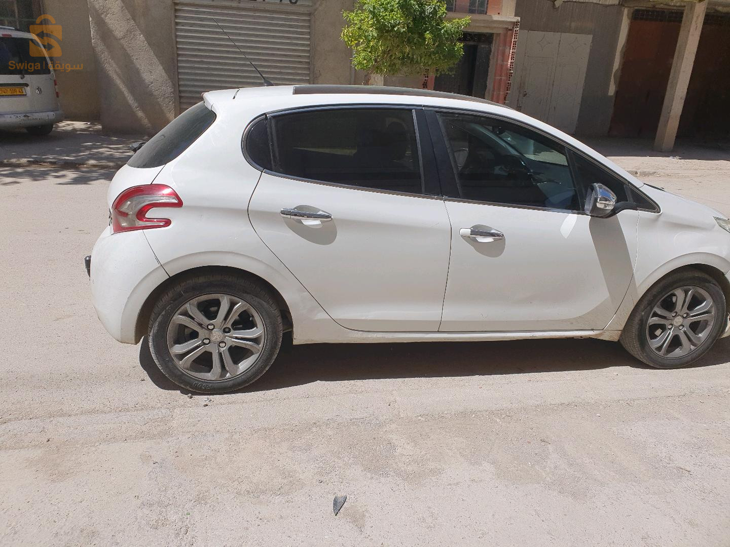بيجو 208 2014 43 ميلة
