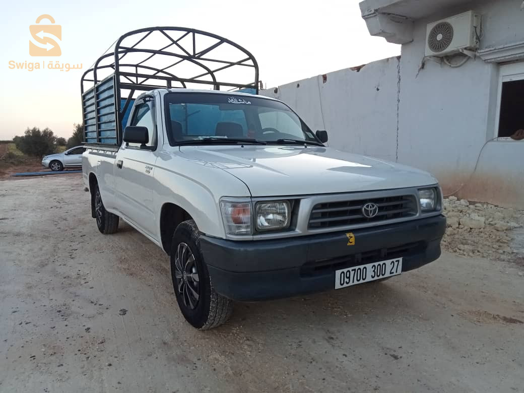 Toyota Hilux 27 MOSTAGANEM