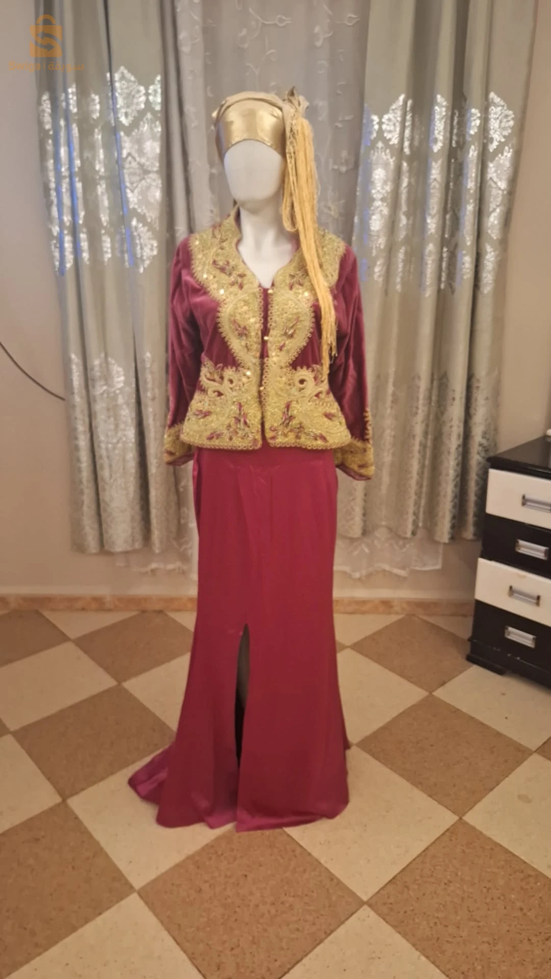 ملابس نساءية