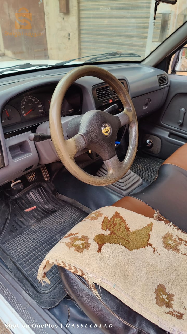 نيسان NP 300 2009 8 بشار