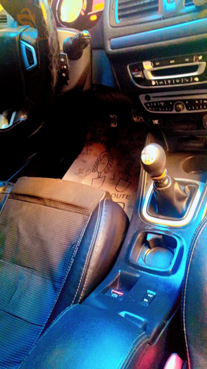 رينو Megane 2011 29 معسكر