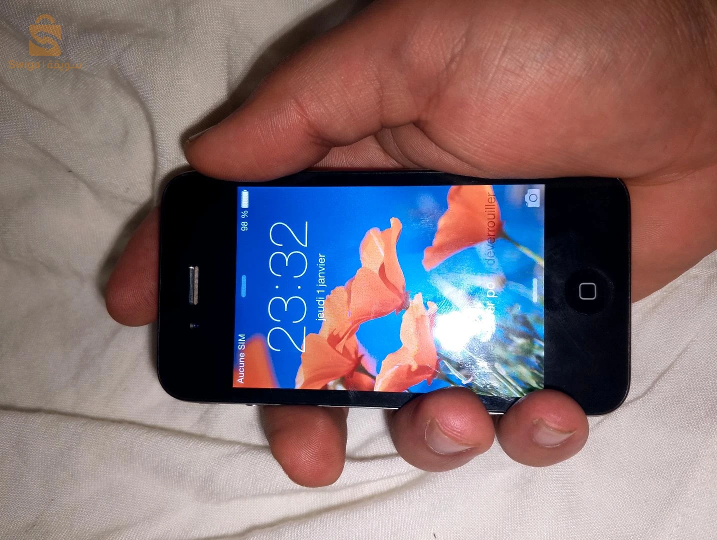 iPhone 4s noire + câble