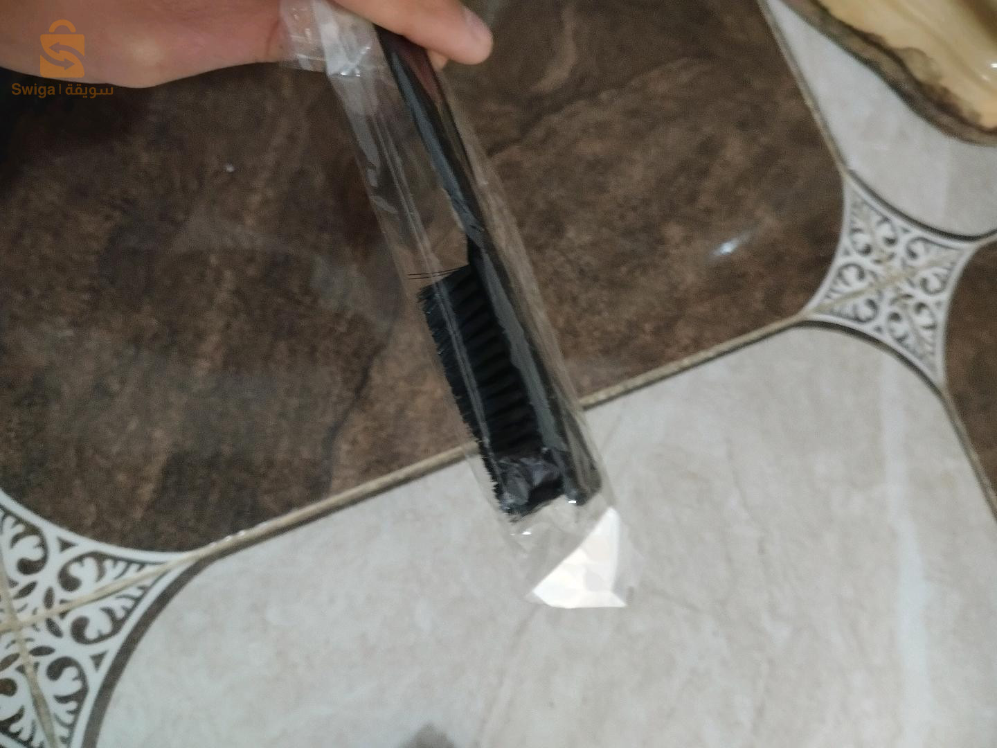 كاينة طوندوز موزار ال 1 بروميار  جديدة وكاينة طوندوز صغيرة kemi  وكاين الصابوات وكاين لتنفض الشعر ولي تنفض الطوندوز