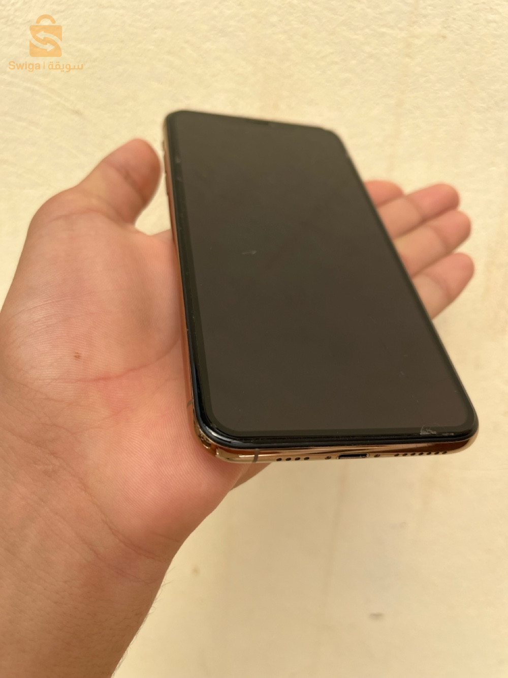 iPhone 11 pro max batterie 75 stockage 64