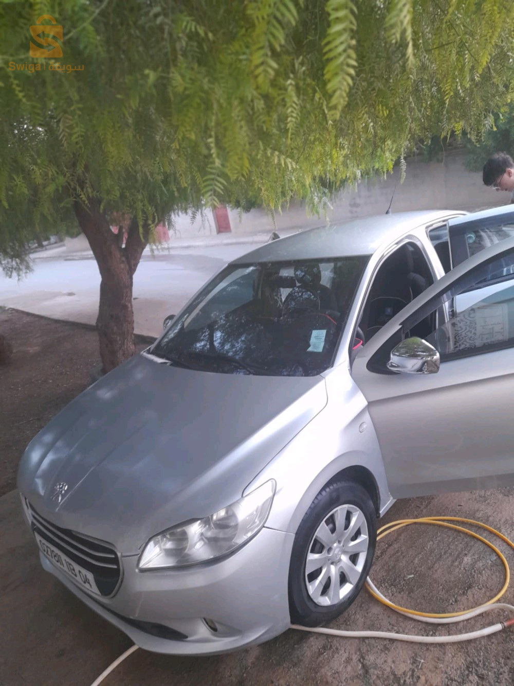 Peugeot 301 2013 4 OUM EL BOUAGHI