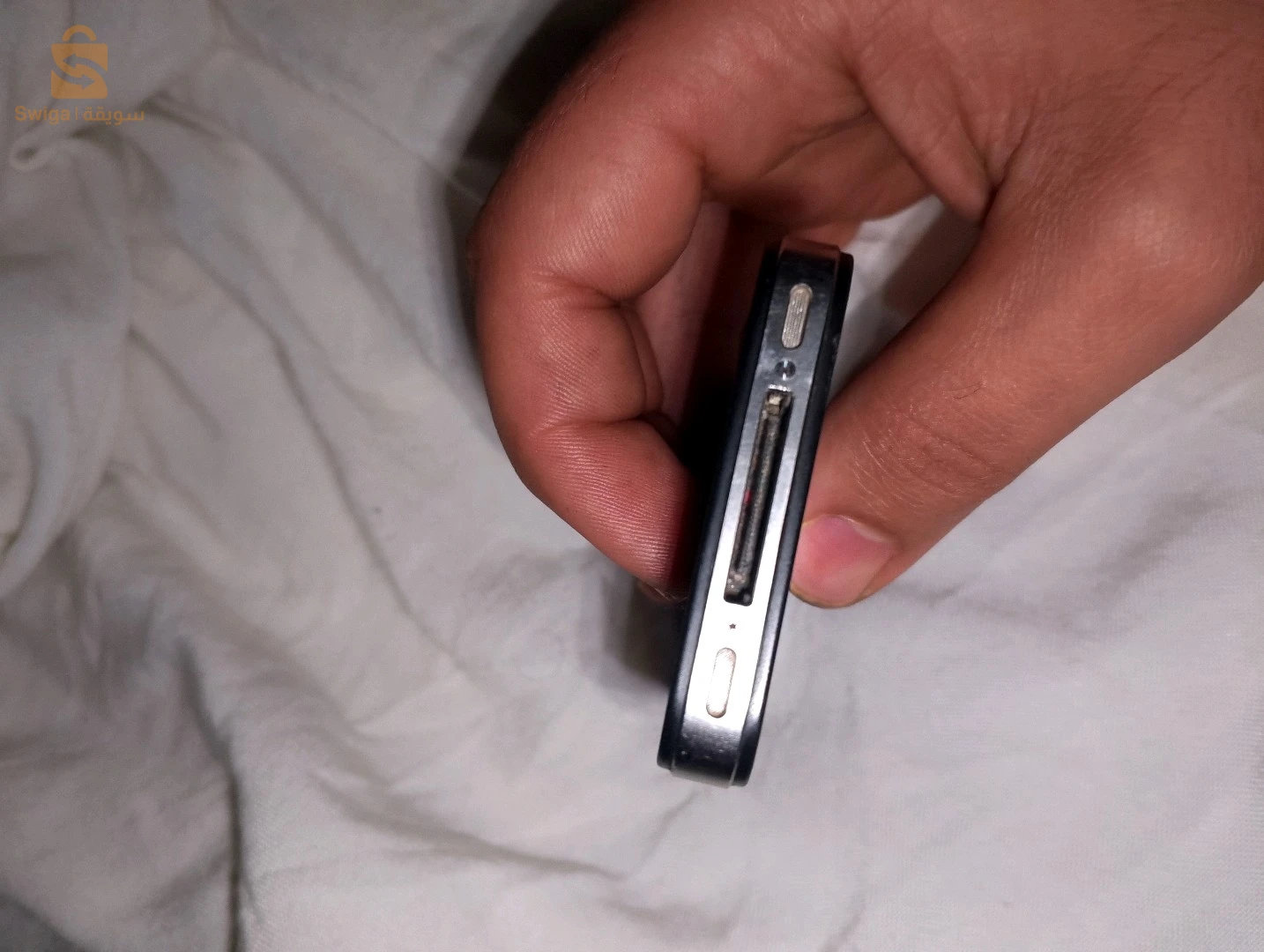 iPhone 4s noire + câble