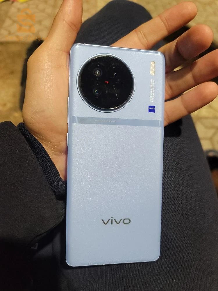Vivo X90
