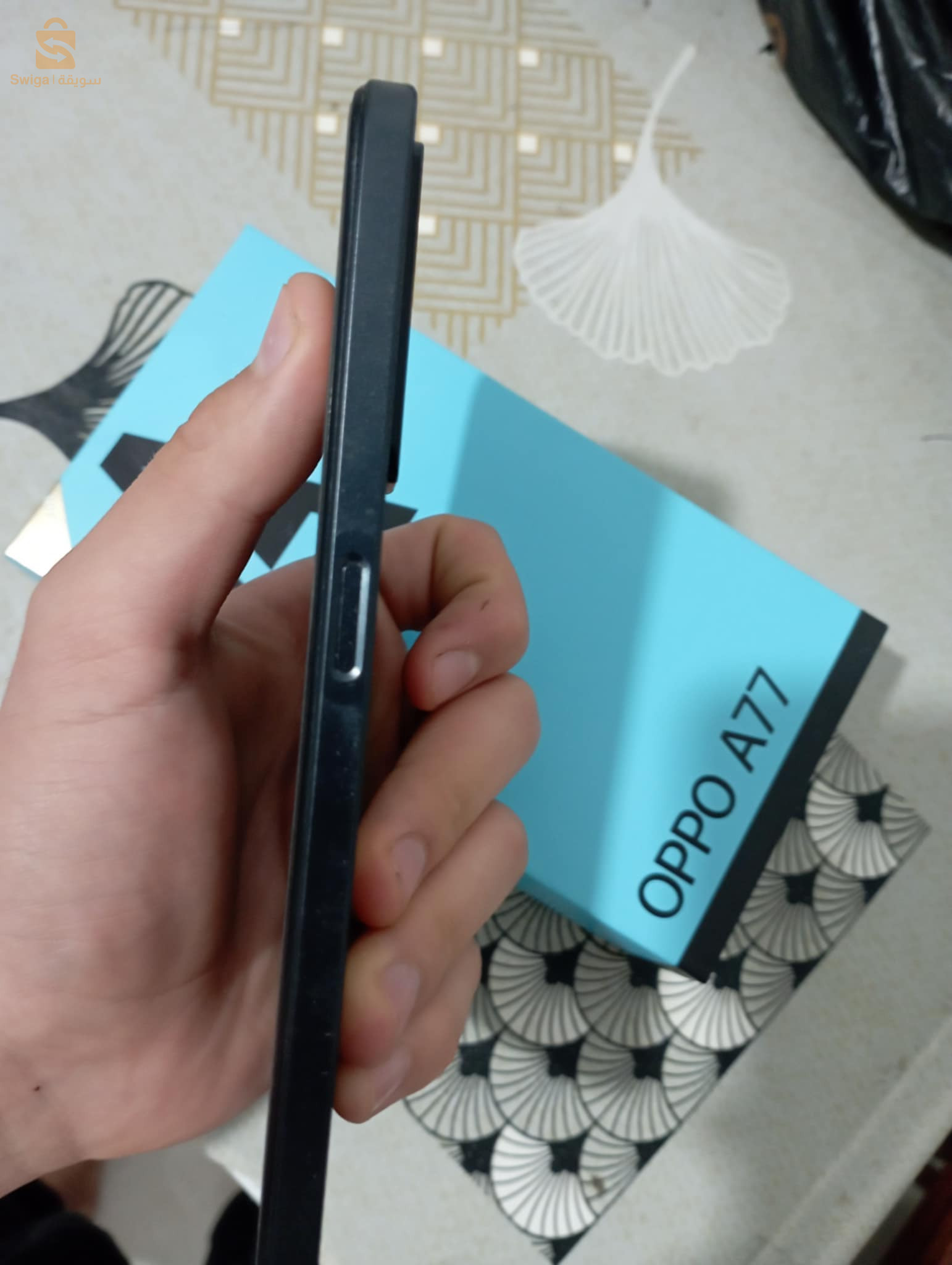 هاتف oppoA77 للبيع