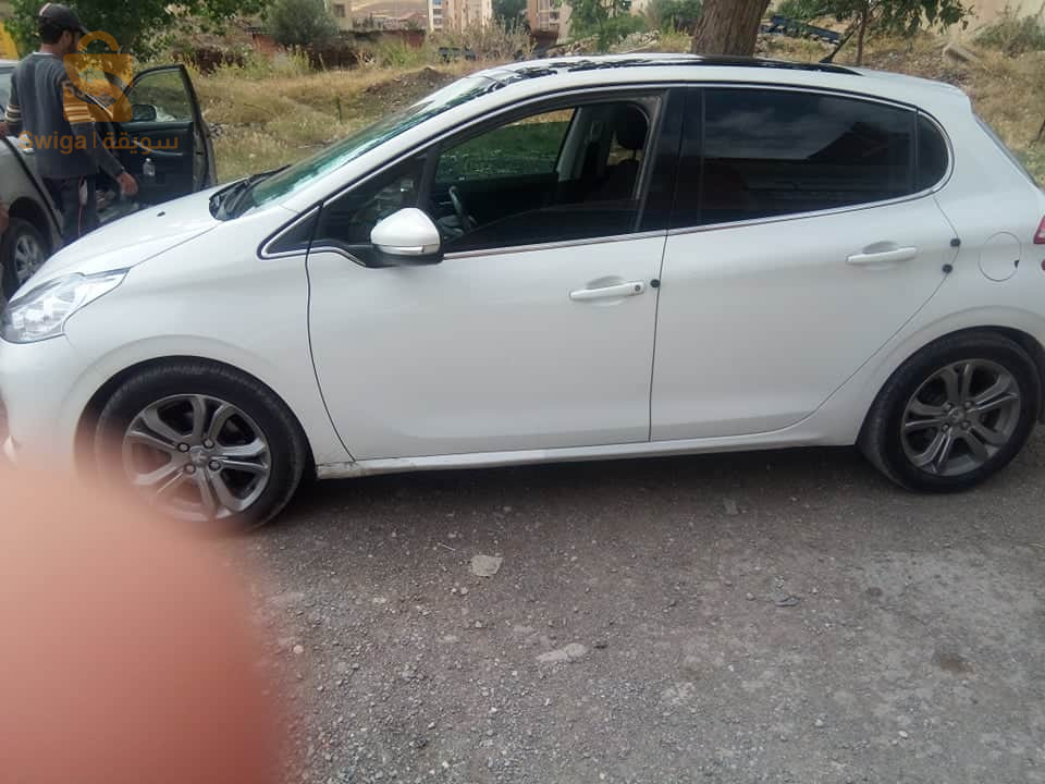 بيجو 208 2014 17 الجلفة