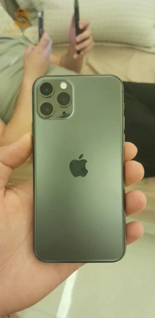 iPhone 11 Pro refit batres et afichour originel tiliphon n9i mchalh