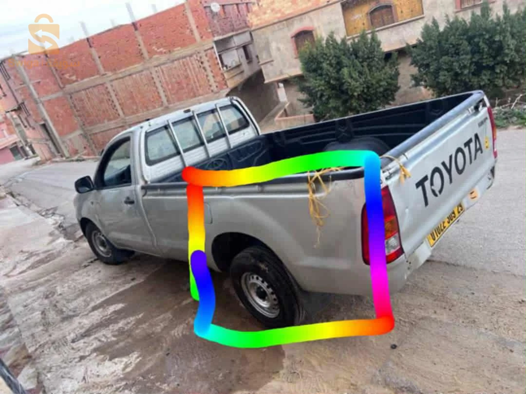 تويوتا Hilux 2009 29 معسكر