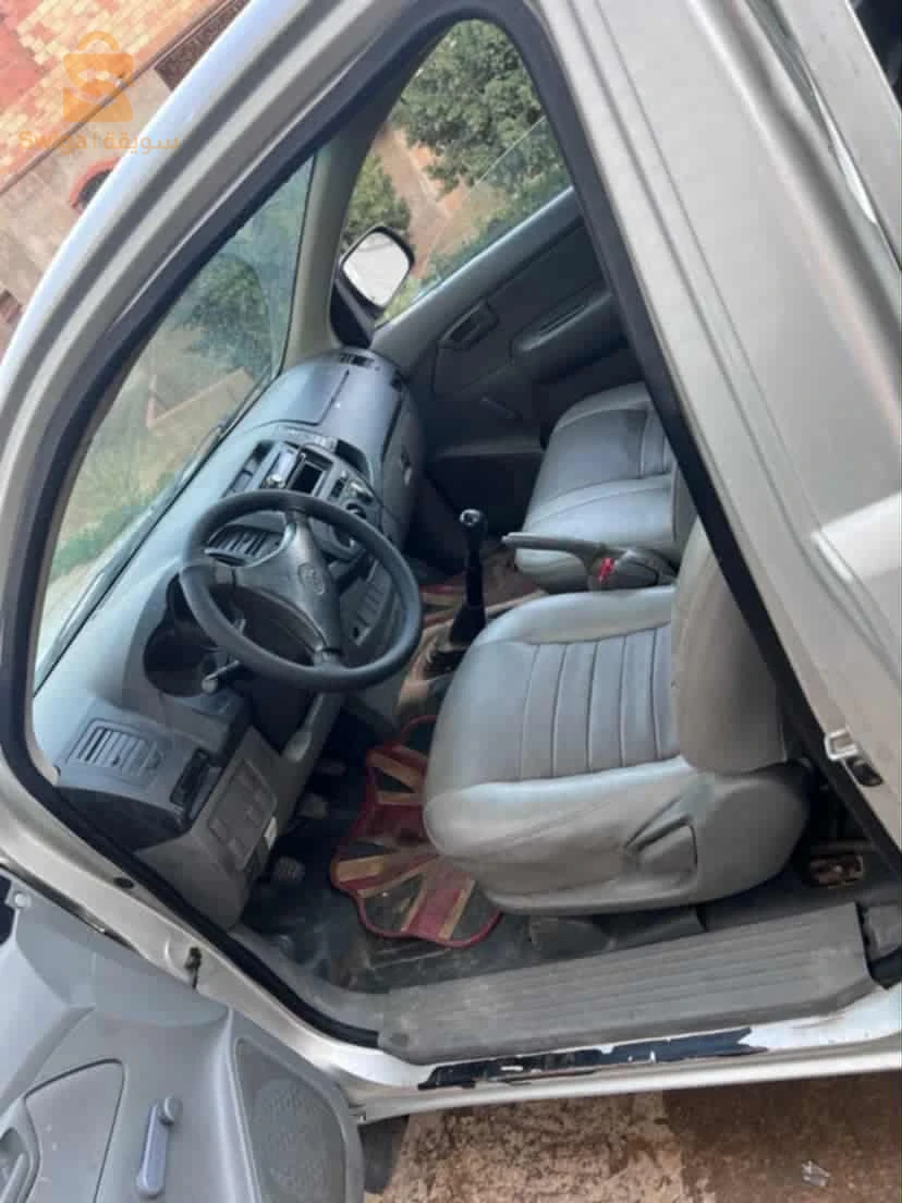 Toyota Hilux 2009 29 MASCARA