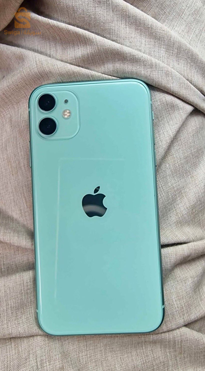 iPhone 11 batterie 82🔋stockage 64 couleur vert🩵etat 9.5/10 klch original(ain mlila 04)