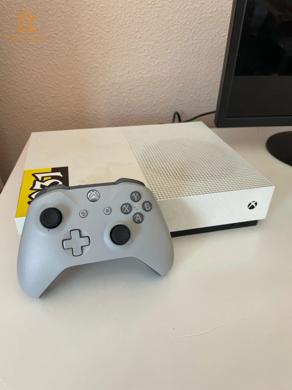 xbox one s 
500g