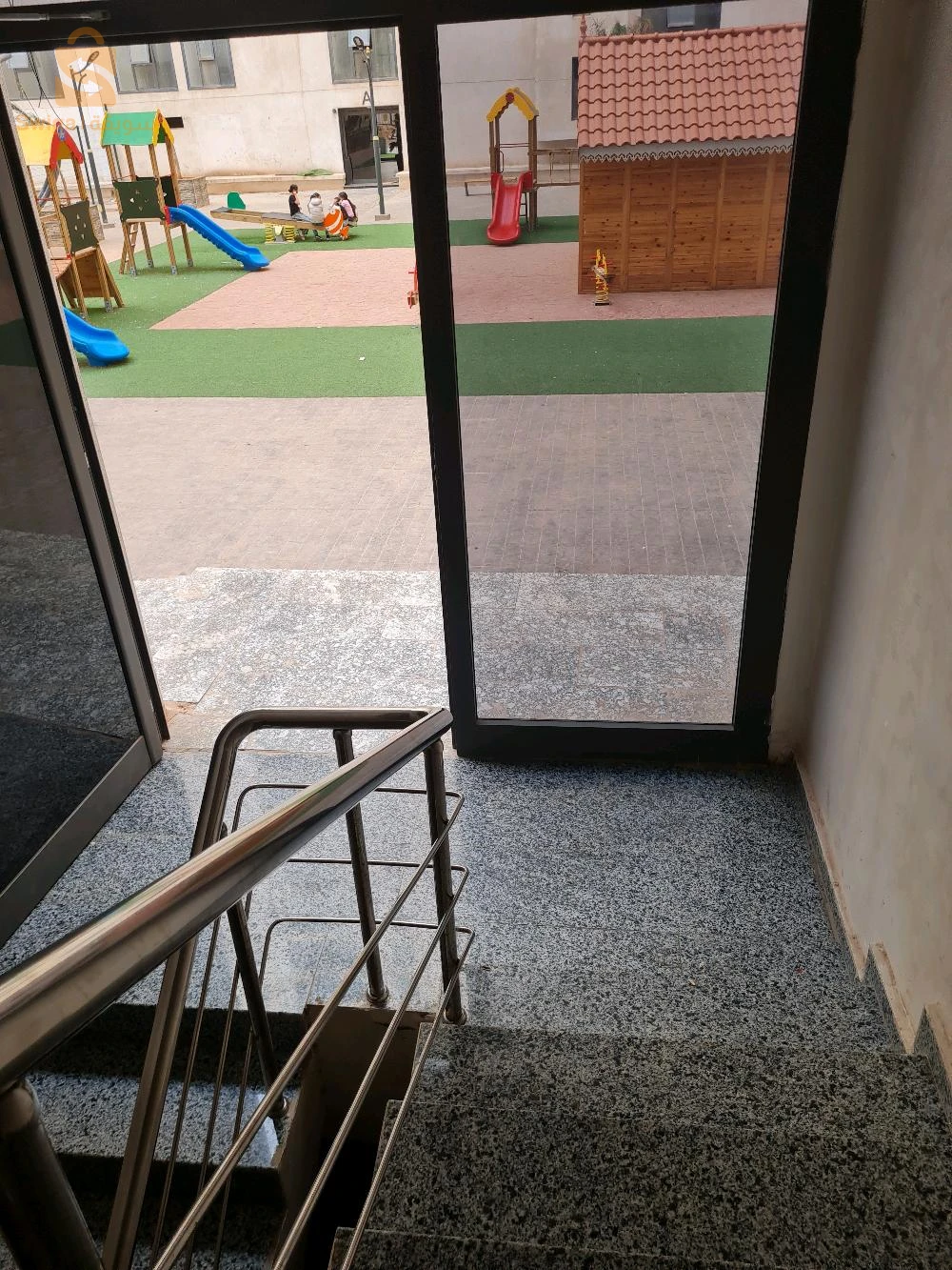 Apparemment F4 pour vos vacances à Oran
