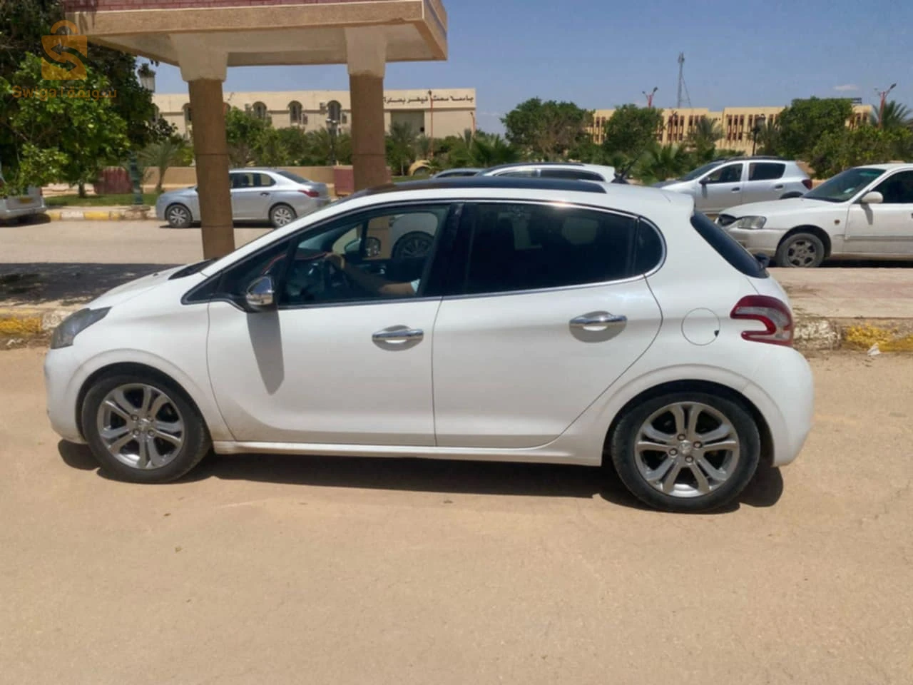 بيجو 208 2015 7 بسكرة