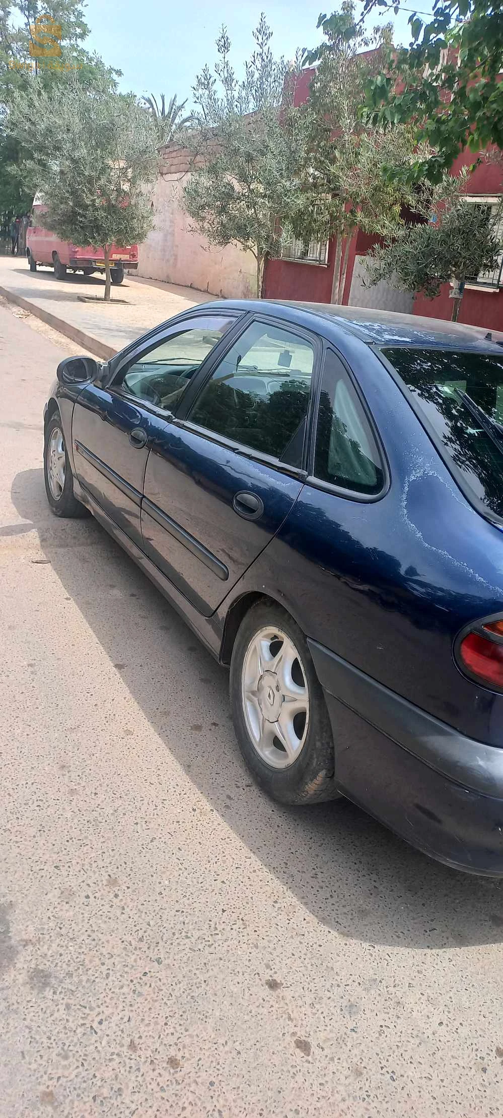 رينو Laguna 2000 46 عين تموشنت