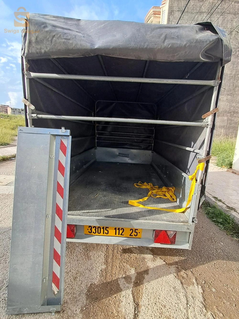 Remourque française 4 roues avec roue de secours ,Rédale et bâche état neuf pour plusieurs informations contacter 0797668189 année 2019