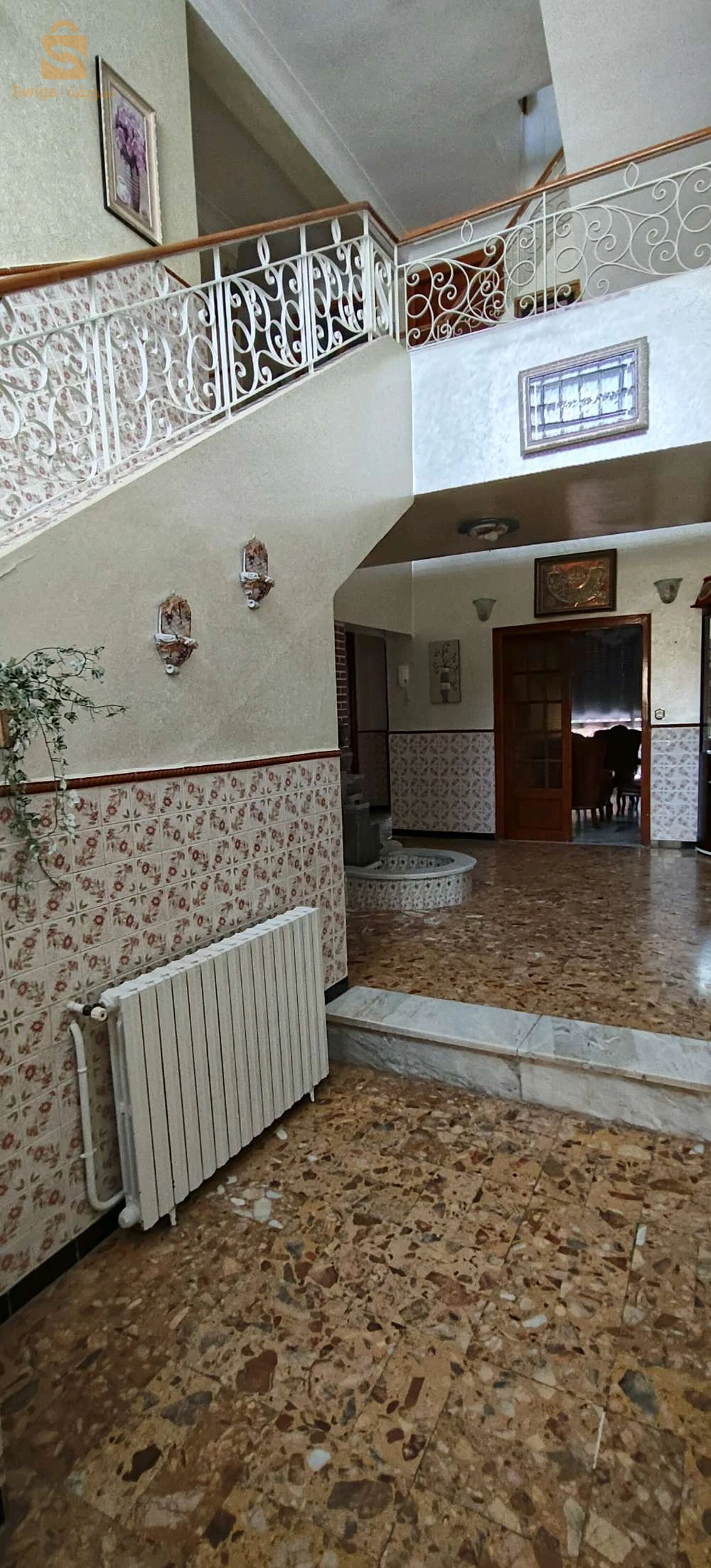 منير