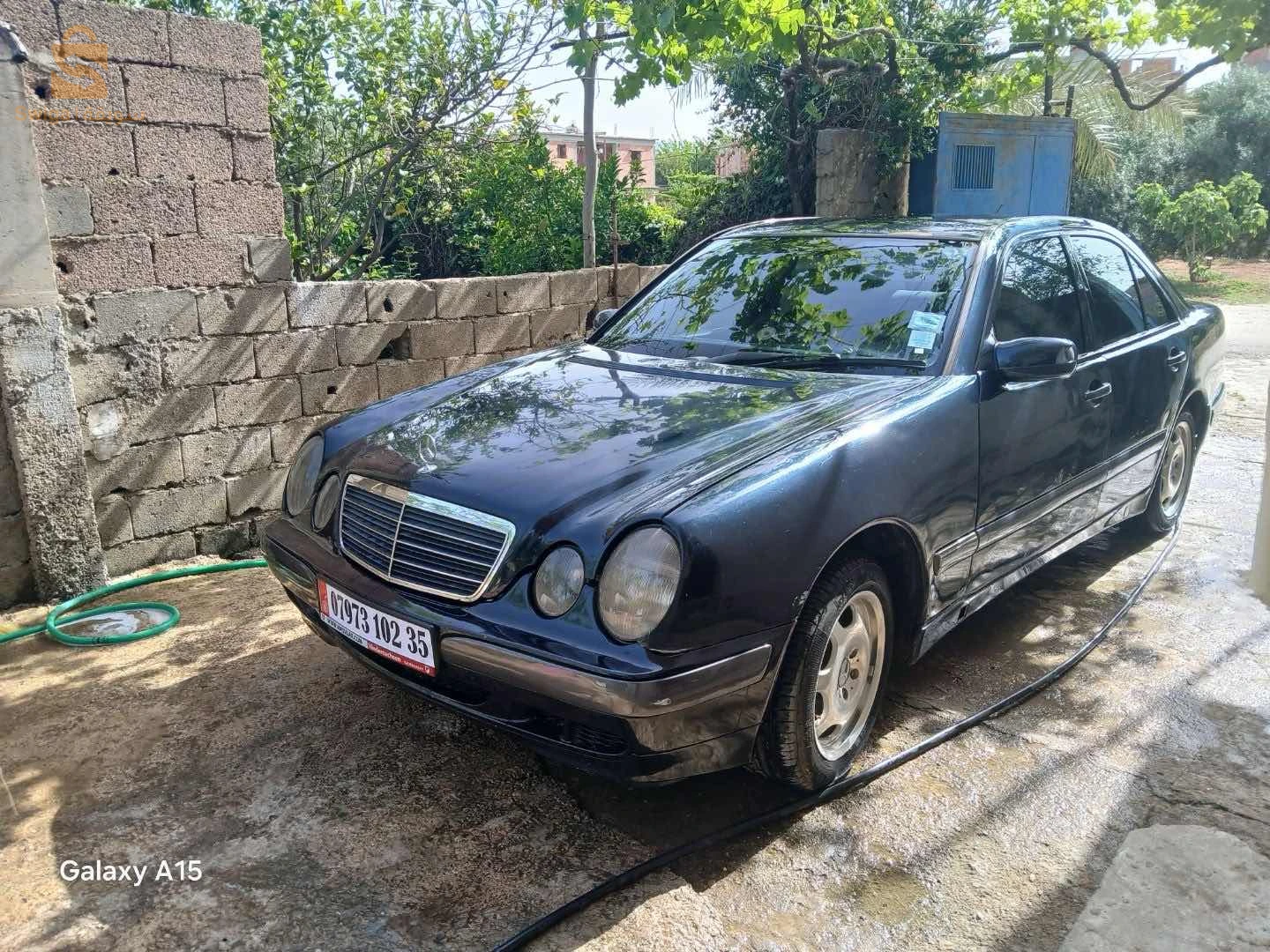 Mercedes 200 E 2002 35 BOUMERDES