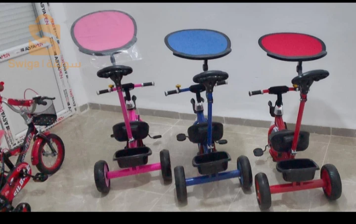 Vélo poussette NEUF JDID   فيلو بوسات للبيع