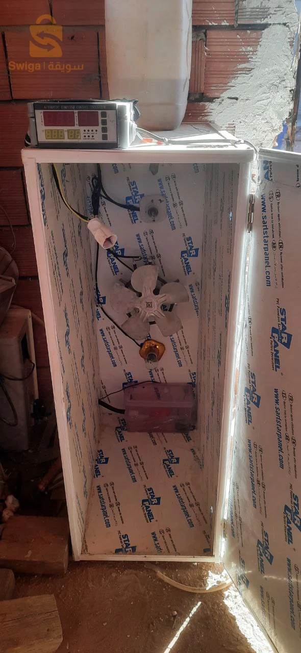 فقاسة بيض تحمل 600 حبة دجاج كحد اقصى