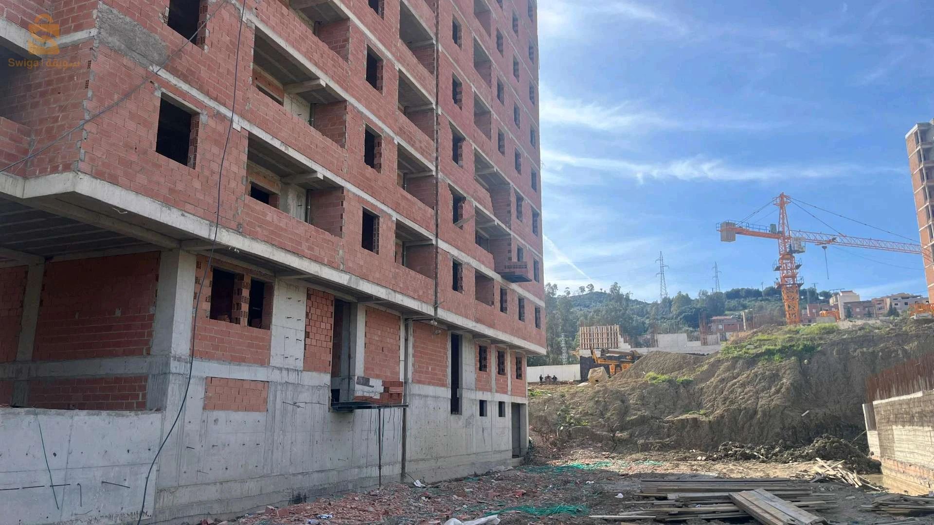 ثنية على بعد 10د على لينا بارك